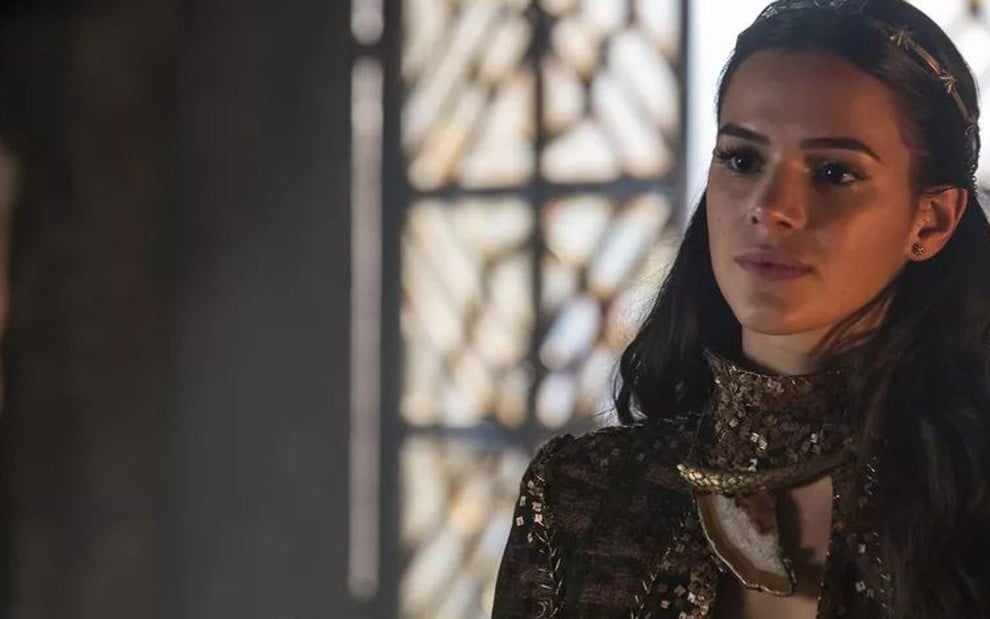 Catarina (Bruna Marquezine) mandará matar a melhor amiga da rival em Deus Salve o Rei - Reprodução/TV Globo