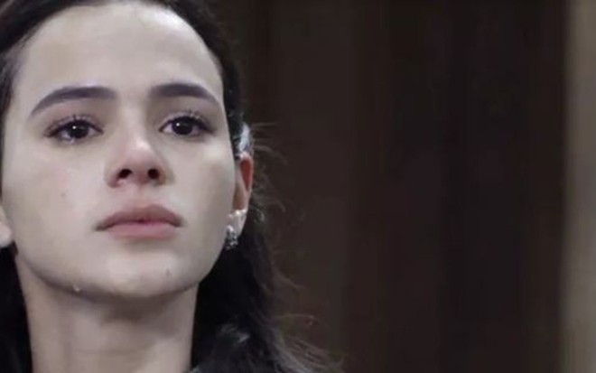 Catarina (Bruna Marquezine) será rejeitada pelos súditos de Montemor em Deus Salve o Rei - Reprodução/TV Globo