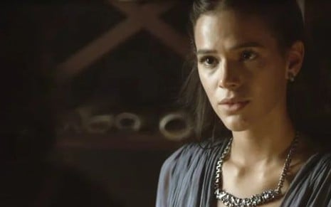 A atriz Bruna Marquezine (Catarina) em cena de Deus Salve o Rei, novela medieval da Globo - Reprodução/TV Globo