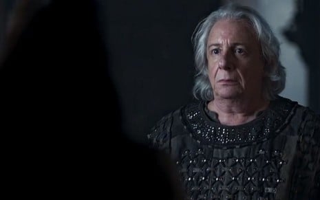 Marco Nanini (Augusto) voltará à trama de Deus Salve o Rei; monarca está preso por Catarina - Reprodução/TV Globo