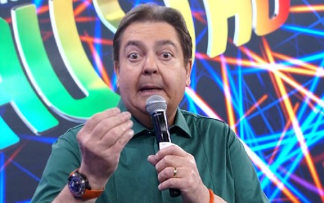 Fausto Silva no comando do Domingão do Faustâo: Globo brincou com história criada por fãs nas redes sociais - REPRODUÇÃO/TV GLOBO