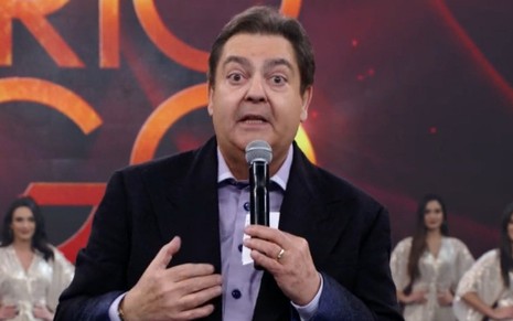 Fausto Silva entregou o Troféu Mário Lago para seis veteranos do elenco da Globo - Reprodução/TV Globo