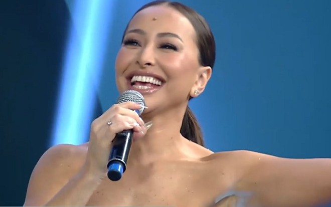 A apresentadora foi convidada do programa Domingo Show na estreia do novo formato, em 30 de junho de 2019