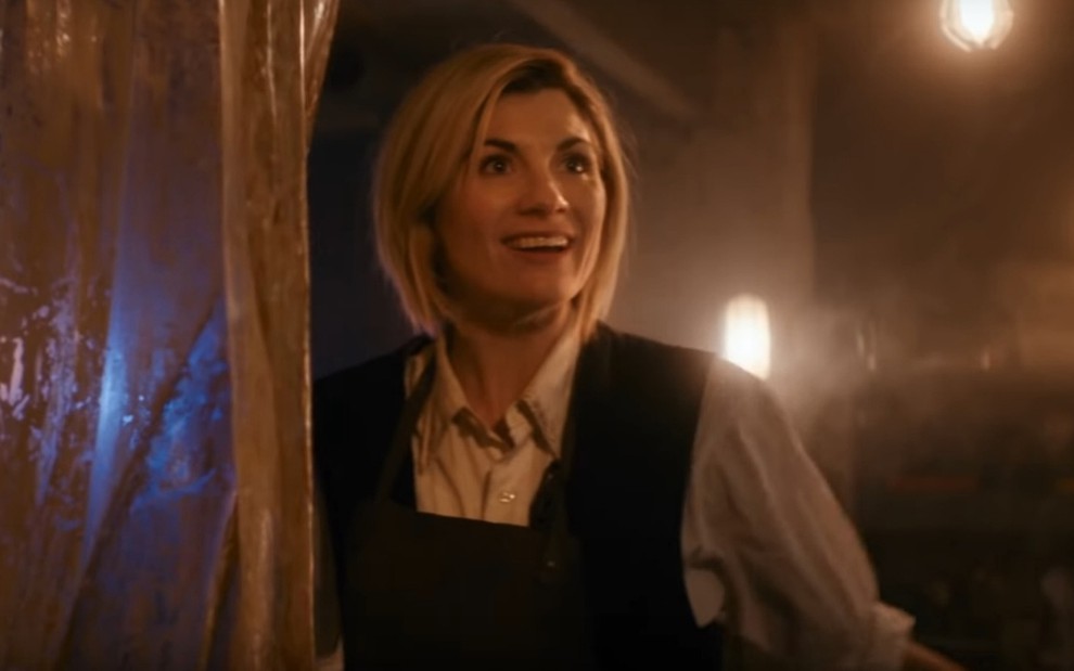 Jodie Whittaker em cena da temporada mais recente de Doctor Who, que é exibida pelo Crackle no Brasil - Reprodução/BBC