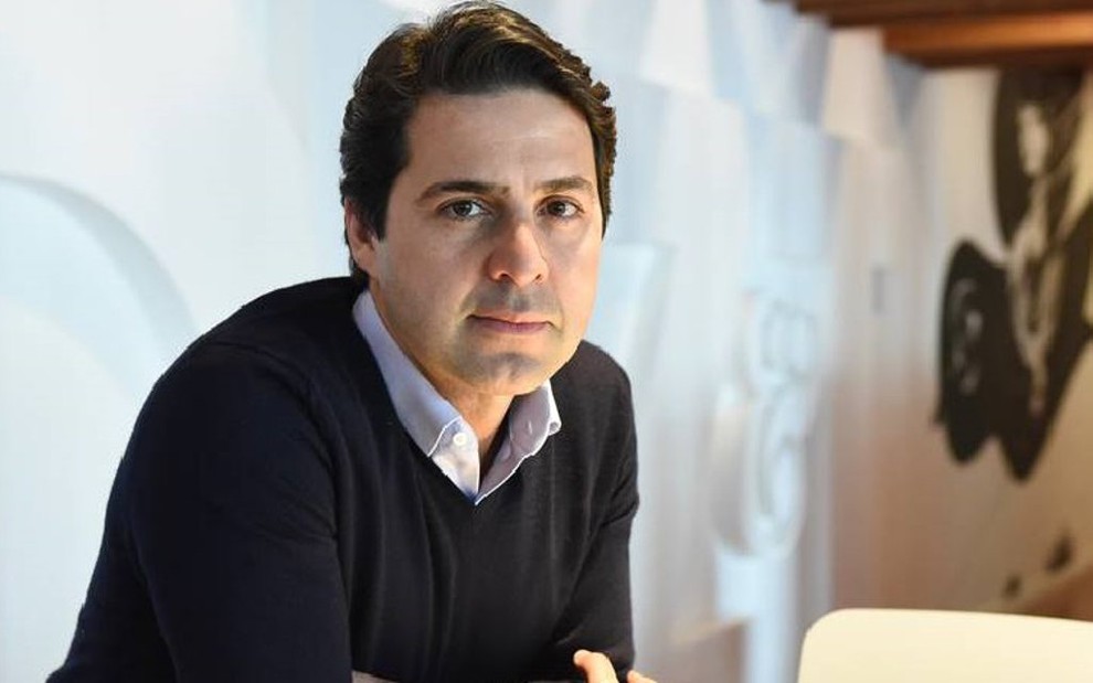 O publicitário e CEO da DPZ&T, Eduardo Simon, na agência: público quer se emocionar vendo TV - ALÊ OLIVEIRA/DPZ&T