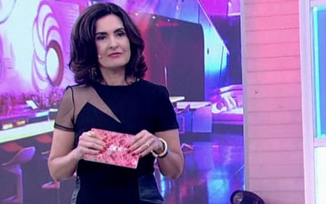 Fátima Bernardes com o vestido que ficou entre os mais desejados pelo público - Reprodução/TV Globo