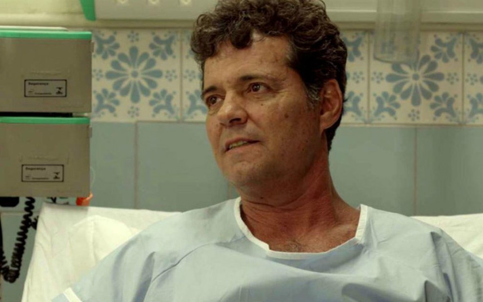 Américo (Felipe Camargo) vai mexer com os ânimos de seus familiares em Espelho da Vida - Reprodução/TV Globo