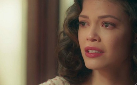 Cris (Vitória Strada) se desesperará ao não conseguir voltar ao presente em Espelho da Vida - Reprodução/TV Globo