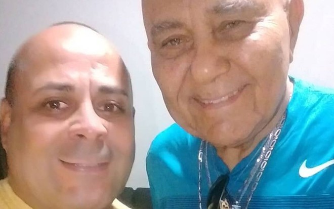 O ex-BBB Agustinho Mendonça com o ator Roberto Guilherme, eterno Sargento Pincel, de Os Trapalhões - REPRODUÇÃO/INSTAGRAM