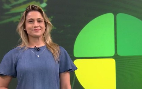 A apresentadora Fernanda Gentil no comando do Esporte Espetacular; ela fica até o próximo domingo  - REPRODUÇÃO/TV GLOBO
