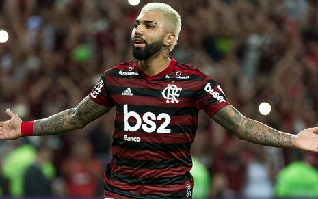 Gabigol comemora gol do Flamengo contra o Grêmio no jogo de volta da semifinal da Libertadores
