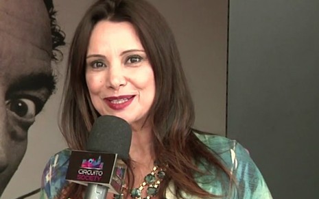 A ex-apresentadora Flavia Feola durante edição do programa Circuito Society, da Rede Brasil - Reprodução/Youtube