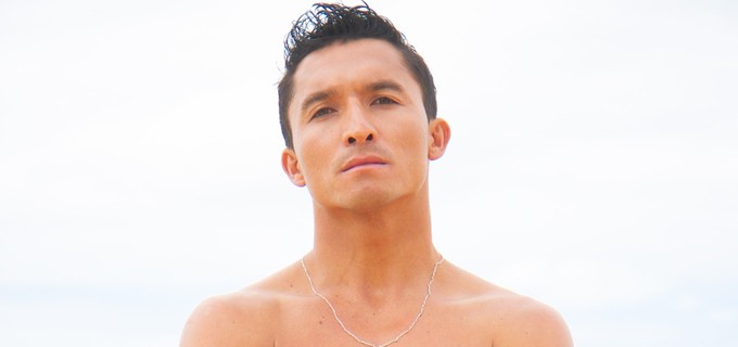 O surfista Flávio Nakagima é uma das celebridades do reality show De Férias com o Ex: Celebs - DIVULGAÇÃO/MTV