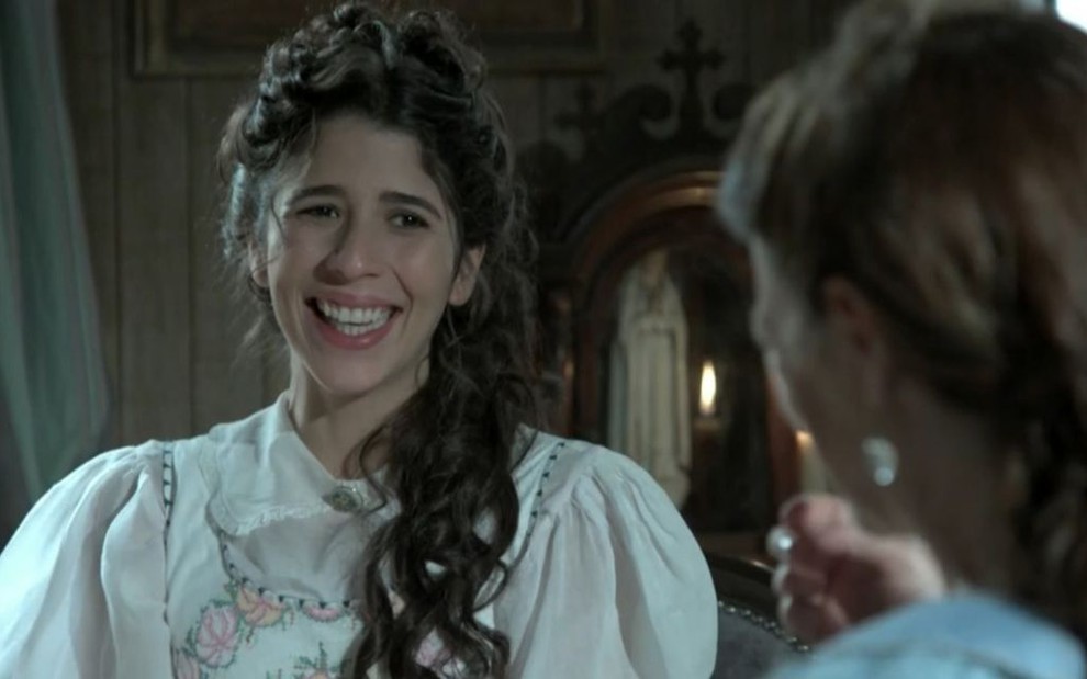 Flora Diegues interpretava a personagem Bianca em Além do Tempo, sua primeira novela na Globo - REPRODUÇÃO/TV GLOBO