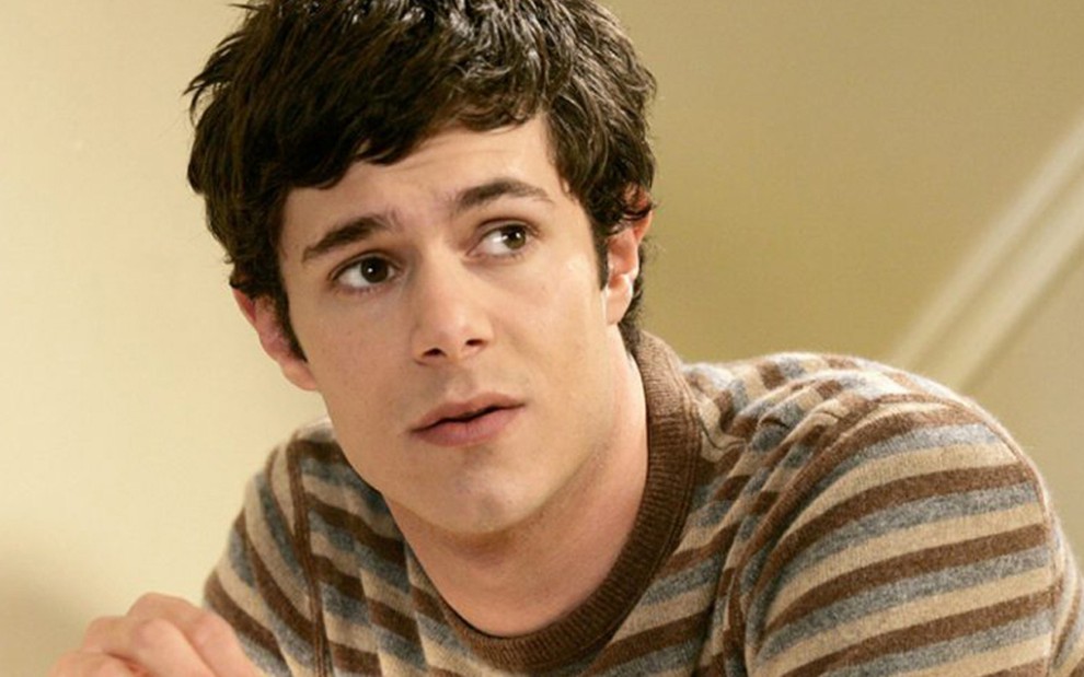 Adam Brody interpretou Seth Cohen na série The OC - Um Estranho no Paraíso: o nerd virou herói - Divulgação/Fox