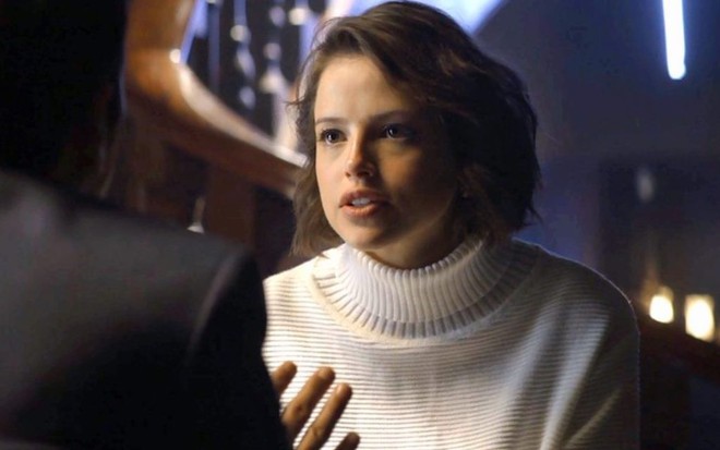 Josiane (Agatha Moreira) em cena da novela das nove da Globo; patricinha será desmascarada por mentiras - Reprodução/TV Globo