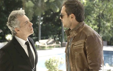 Cosme (Osvaldo Mil) será assassinado por Chiclete (Sergio Guizé) no capítulo deste sábado (3) da novela - Fotos: Reprodução/TV Globo