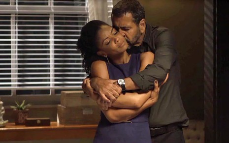 Amadeu (Marcos Palmeira) apoiará Gilda (Heloísa Jorge) após descobrir diagnóstico de tumor maligno - Reprodução/TV Globo