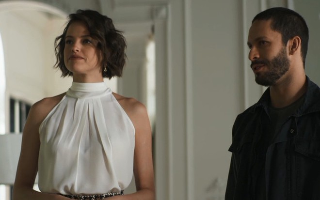 A atriz Agatha Moreira contracena com Rainer Cadete na novela das nove da Globo