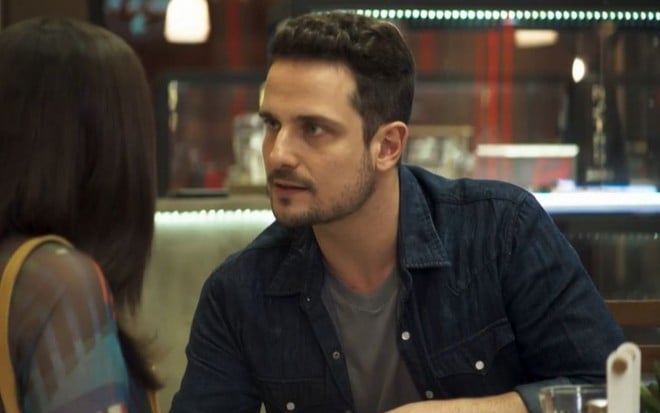 O pedófilo Lauro (Ricardo Monastero) ameçou Cássia (Mel Maia) em A Dona do Pedaço - REPRODUÇÃO/TV GLOBO