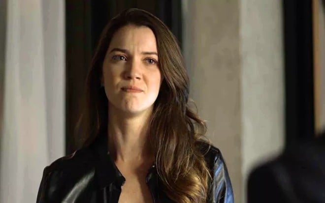 Fabiana (Nathalia Dill) vai usar a filha do ex-comparsa para se vingar em A Dona do Pedaço - Reprodução/TV Globo