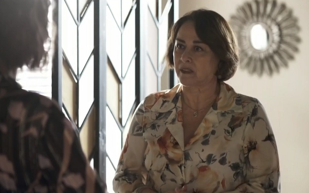 Evelina (Nívea Maria) vai desmascarar a neta em cena da próxima terça (6) em A Dona do Pedaço - Reprodução/TV Globo