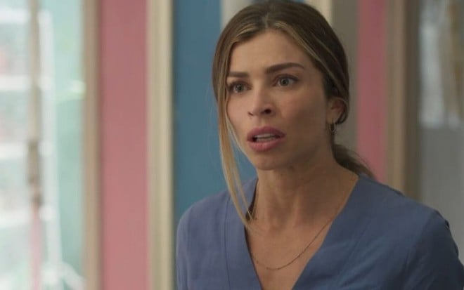 A atriz Grazi Massafera em cena da novela Bom Sucesso como a personagem Paloma, expressando choque