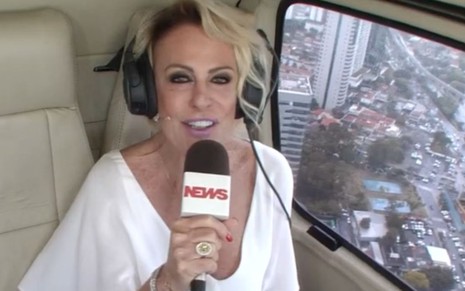 A apresentadora Ana Maria Braga começou a edição especial de aniversário desta sexta (18) dentro de um helicóptero