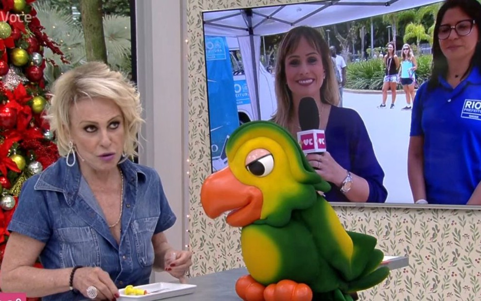 A apresentadora Ana Maria Braga e o papagaio Louro José no Mais Você desta quinta-feira (28), na Globo