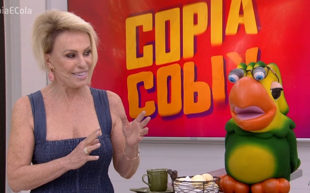 Ana Maria Braga e Louro José comentando os desafios do reality Copia e Cola nesta quarta-feira (24) - REPRODUÇÃO/TV GLOBO