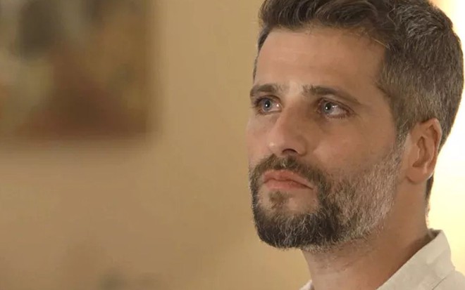 Gabriel (Bruno Gagliasso) terá que abrir mão do casamento para seguir missão secreta - Reprodução/TV Globo