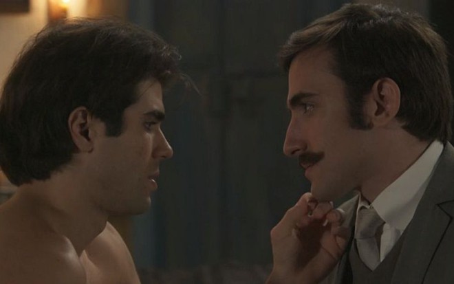 Luccino (Juliano Laham) e Otávio (Pedro Henrique Müller) terão final feliz em Orgulho e Paixão - REPRODUÇÃO/TV GLOBO
