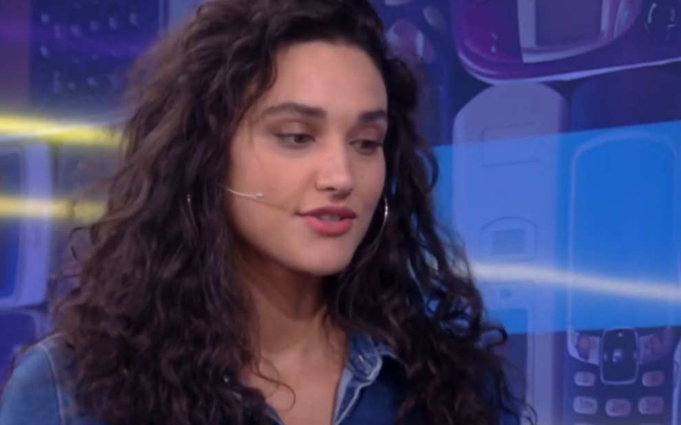 A atriz Débora Nascimento no palco do programa Se Joga, da Globo, em 14 de outubro 