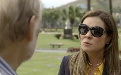 Laureta (Adriana Esteves) será rejeitada pelo pai em cena desta quarta (3) de Segundo Sol - Reprodução/TV Globo