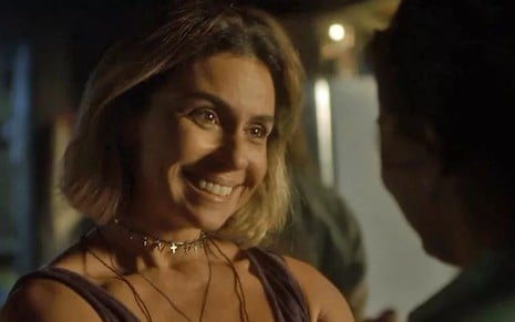 Luzia (Giovanna Antonelli) verá semelhança entre ela e a atriz contratada pela vilã de Segundo Sol - Reprodução/TV Globo