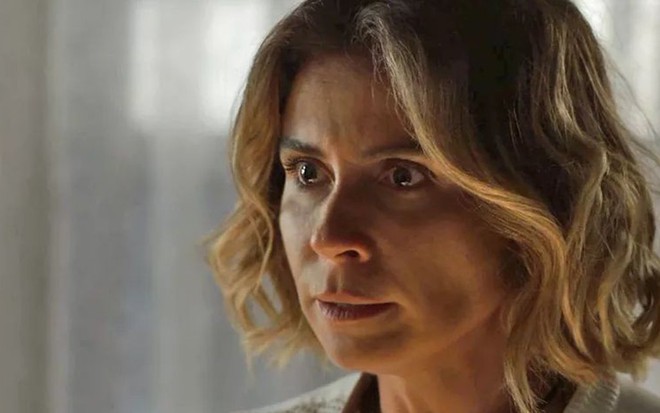 Luzia (Giovanna Antonelli) será enganada pela inimiga em cena de Segundo Sol - Reprodução/TV Globo