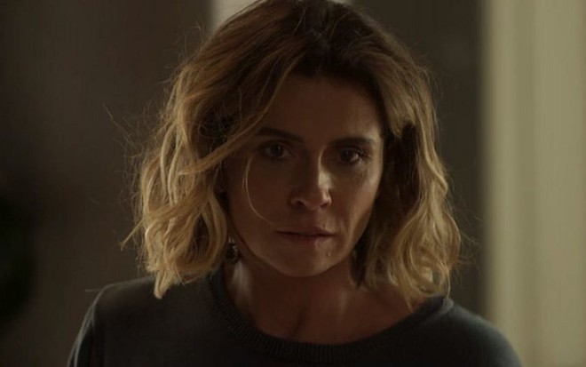 Luzia (Giovanna Antonelli) prometerá ir atrás das inimigas em cena de Segundo Sol - Reprodução/TV Globo