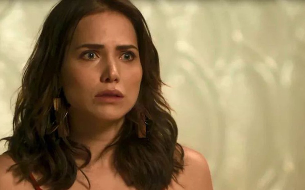 Rosa (Letícia Colin) confirmará a suspeita de Laureta (Adriana Esteves) em cena de Segundo Sol - Reprodução/TV Globo