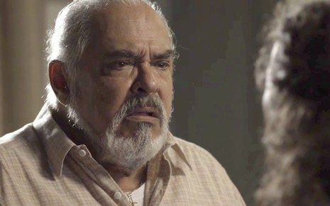 Roberto Bonfim em cena de Segundo Sol; veterano diz que droga fez pessoas ficarem agressivas - Fotos: Reprodução/TV Globo