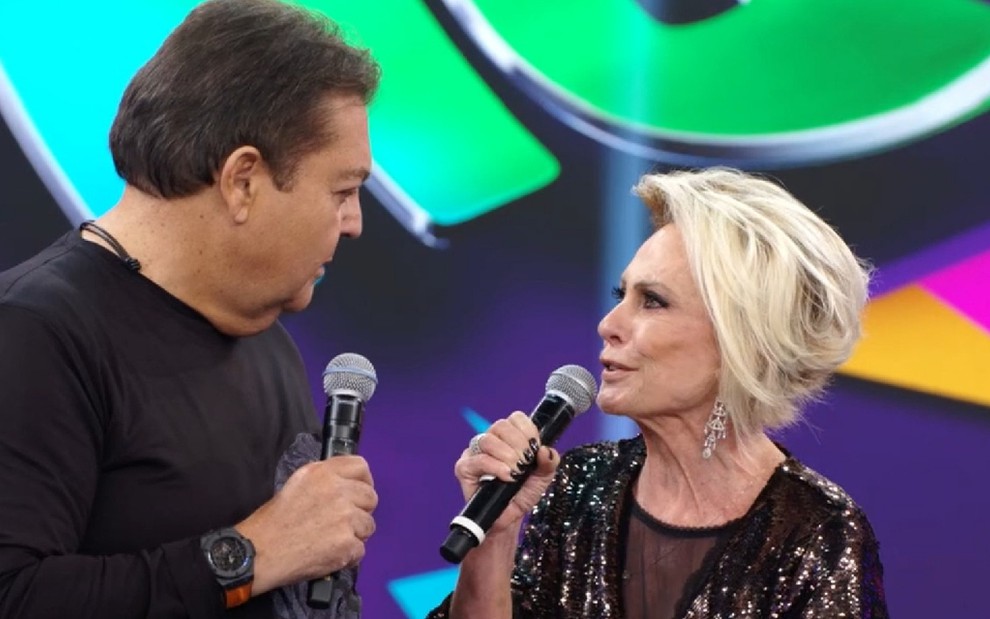 Fausto Silva e Ana Maria no Domingão do Faustão: apresentadora se emocionou no palco do programa - REPRODUÇÃO/TV GLOBO
