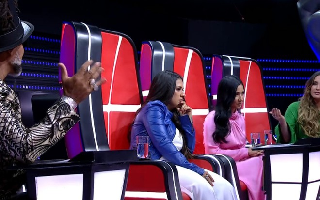 Carlinhos Brown, Simone, Simaria e Claudia Leitte na semifinal do The Voice Kids de domingo (7) - REPRODUÇÃO/TV GLOBO