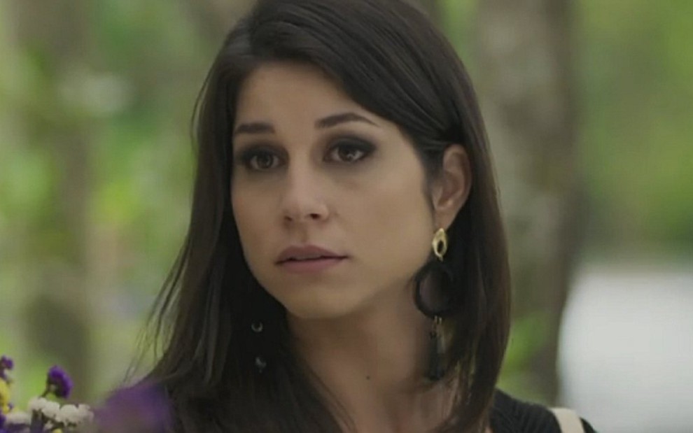 Chandelly Braz (Carmela) em cena de Haja Coração; personagem vai se redimir no final - Reprodução/TV Globo