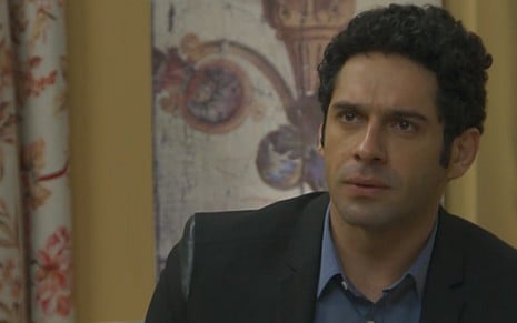 João Baldasserini (Beto) em cena de Haja Coração, novela das sete da Globo - Reprodução/TV Globo