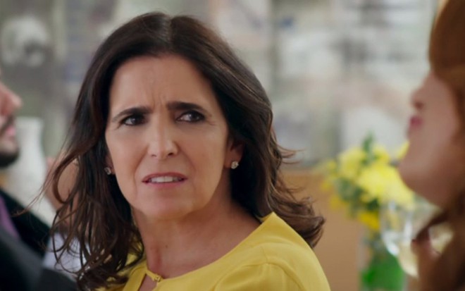 Malu Mader (Rebeca) em cena de Haja Coração, novela das sete da Globo - Reprodução/TV Globo