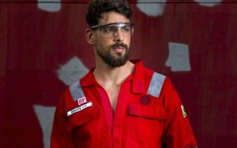 Cauã Reymond viverá o petroleiro Dante na série Ilha de Ferro, que estreia em abril na Globo - Marilia Cabral/TV Globo