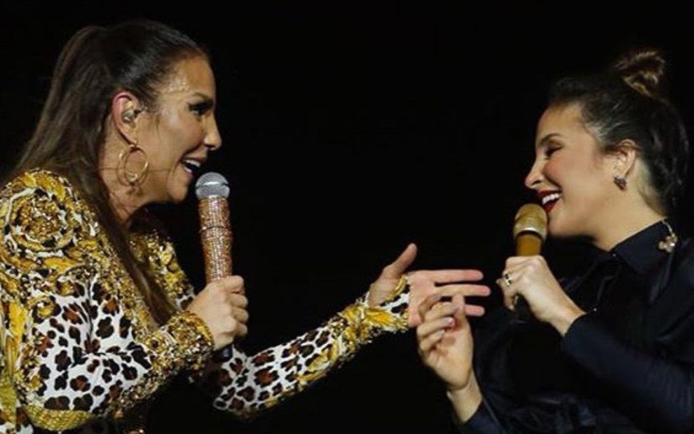 Ivete Sangalo e Claudia Leitte cantando Lambada em show; loira pede ajuda à colega para transar grávida - REPRODUÇÃO/ INSTAGRAM