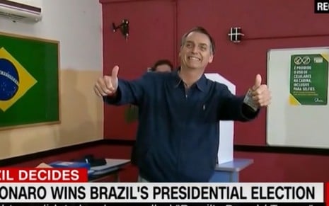 O presidente Jair Bolsonaro em transmissão da CNN Internacional com imagens fornecidas pela Record - Reprodução/CNN Internacional