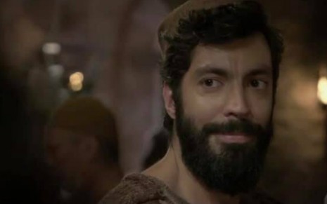 O ator Vandré Silveira interpreta o personagem Lázaro, que morrerá e ressuscitará na novela Jesus - Reprodução/Record