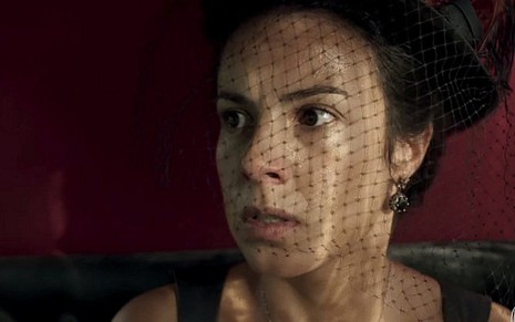 Andreia Horta (Joaquina) em cena de Liberdade, Liberdade, novela das onze da Globo - Reprodução/TV Globo