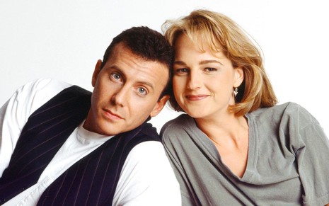 Paul Reiser e Helen Hunt em foto de divulgação de Mad About You, comédia que terá novos episódios - Divulgação/NBC